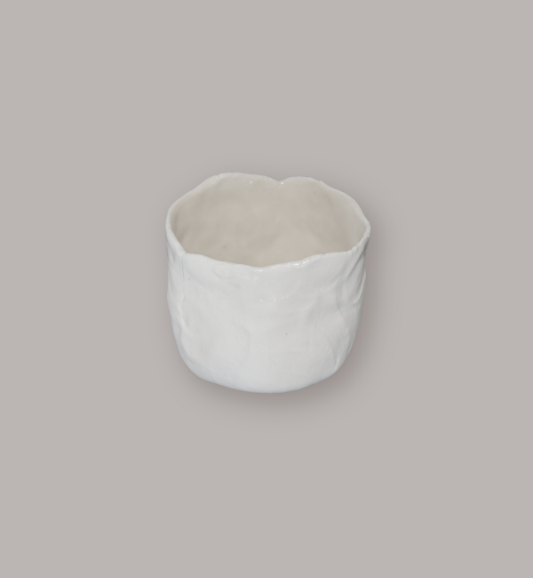 Small porcelain cup Majhna porcelanasta skodelica